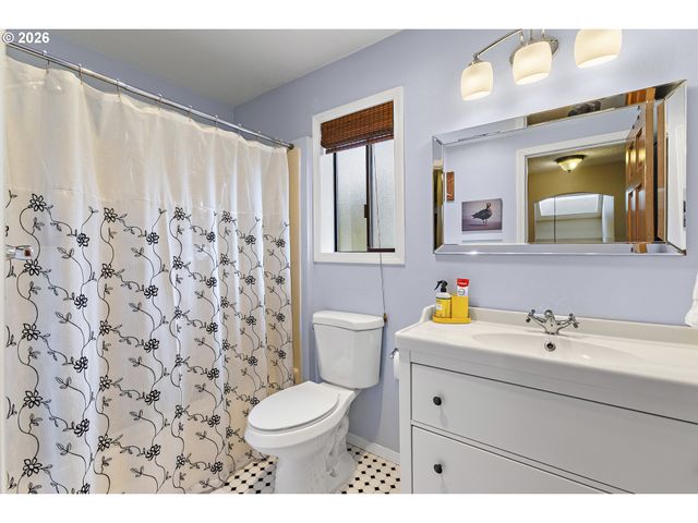 6850 Sw 184TH Ave, Beaverton, OR 97007