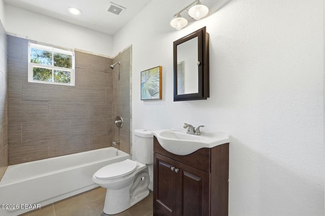 1325 Ginsberg Drive, Daytona Beach, FL 32114