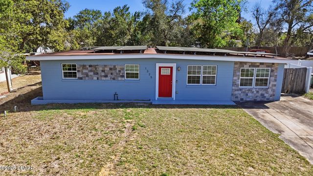 1325 Ginsberg Drive, Daytona Beach, FL 32114