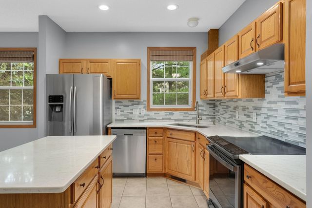 9771 Gable Drive, Eden Prairie, MN 55347