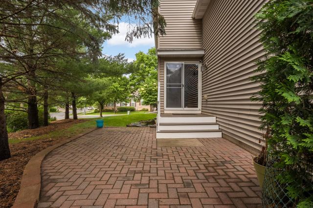 9771 Gable Drive, Eden Prairie, MN 55347