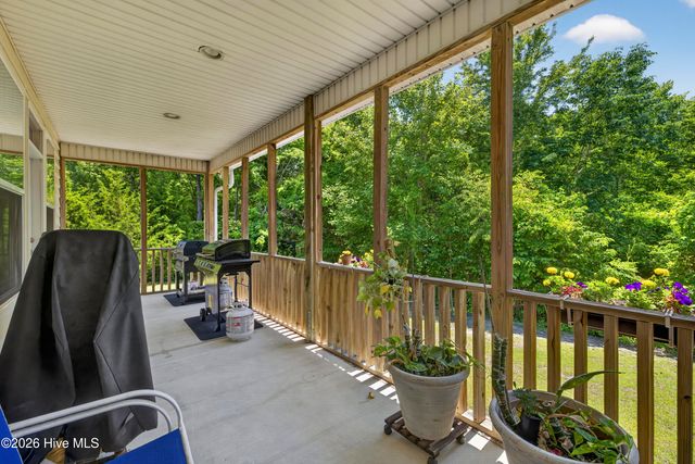 134 Wild Berry Lane, Hampstead, NC 28443