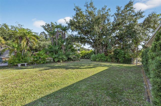 820 BAYSHORE DRIVE, Englewood, FL 34223