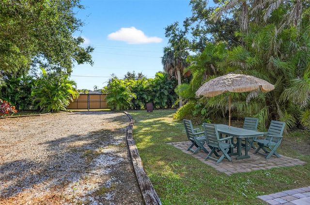 820 BAYSHORE DRIVE, Englewood, FL 34223