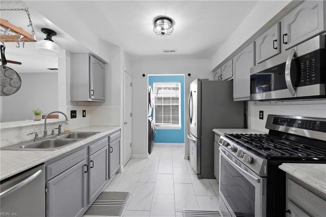 502 Valor CT, Suffolk, VA 23434