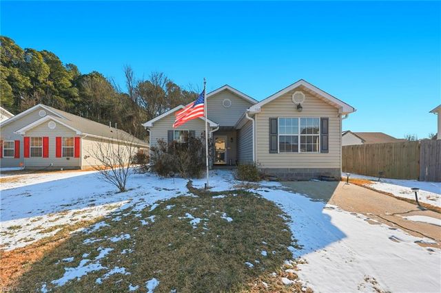 502 Valor CT, Suffolk, VA 23434