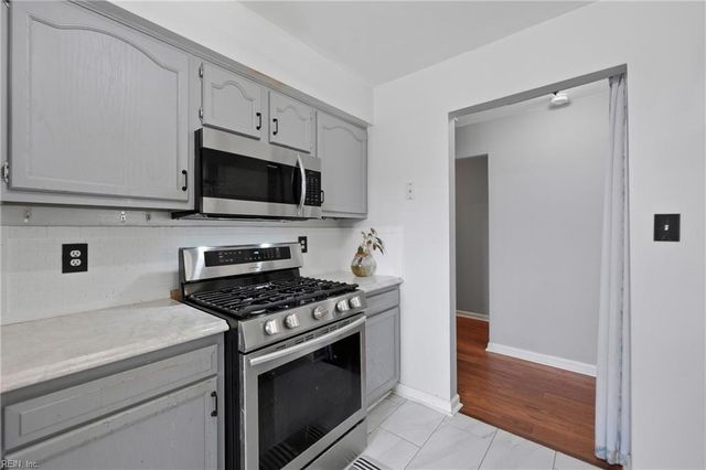 502 Valor CT, Suffolk, VA 23434