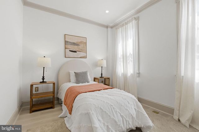 1210 T ST NW, Washington, DC 20009