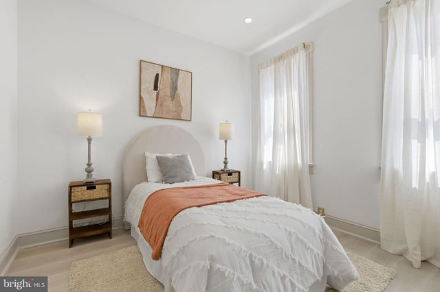 1210 T ST NW, Washington, DC 20009