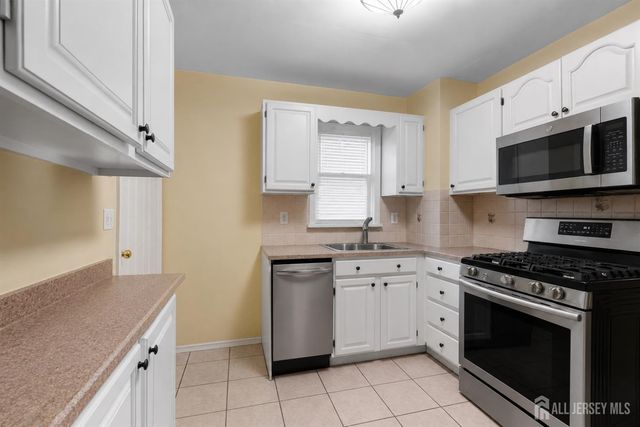 34 Chase Avenue, Avenel, NJ 07001