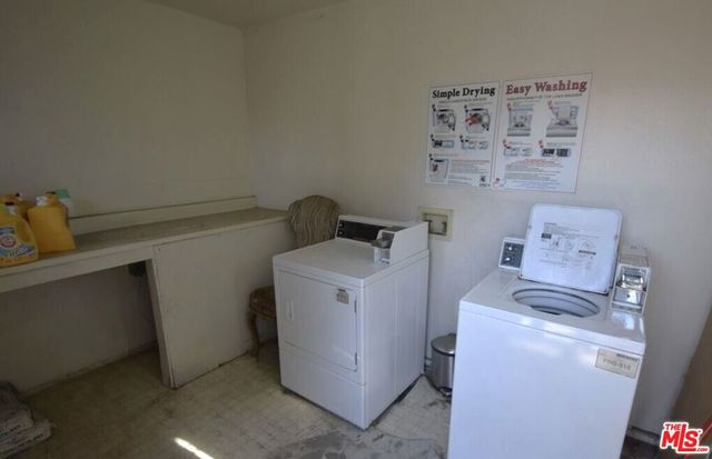 915 E 50th Street, Los Angeles, CA 90011