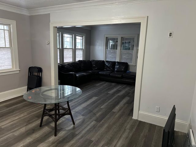 2410 Ferrant Place, Minneapolis, MN 55411