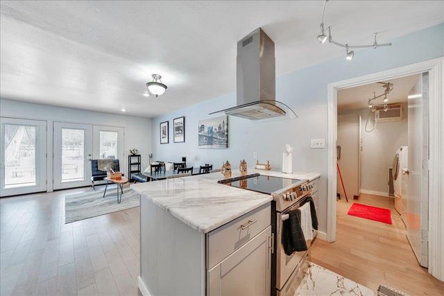 8001 Briarwood LN, Austin, TX 78757