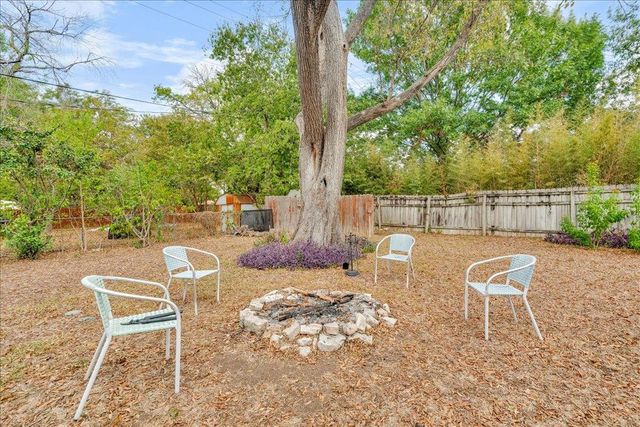 8001 Briarwood LN, Austin, TX 78757