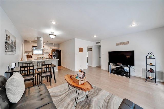 8001 Briarwood LN, Austin, TX 78757