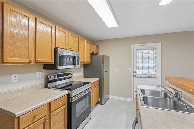 6020 Riveroak Terrace, Atlanta, GA 30349