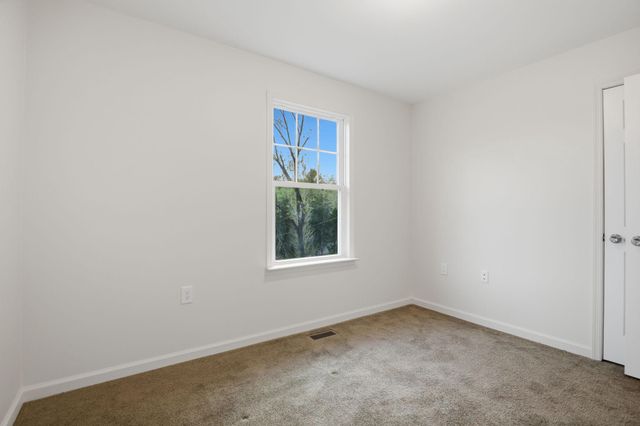 133 MOUNTAIN VIEW DR, Harpers Ferry, WV 25425