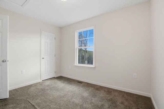133 MOUNTAIN VIEW DR, Harpers Ferry, WV 25425