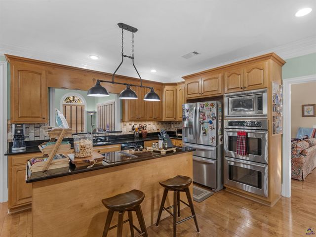 100 S Cambridge Drive, Griffin, GA 30224