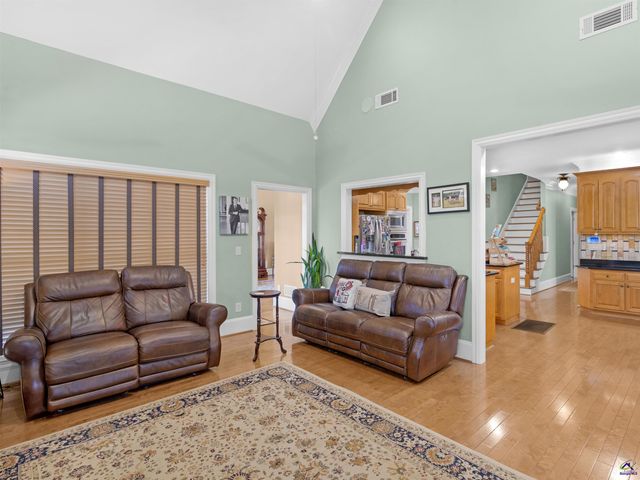 100 S Cambridge Drive, Griffin, GA 30224