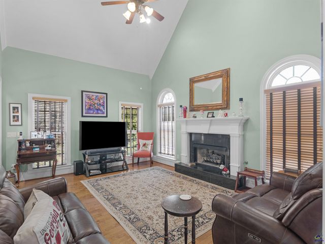 100 S Cambridge Drive, Griffin, GA 30224