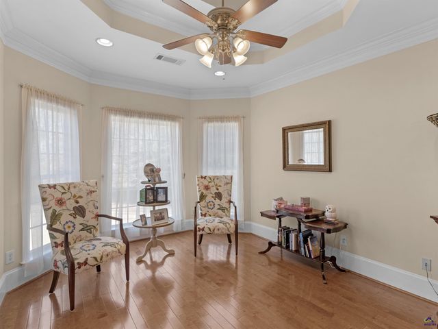 100 S Cambridge Drive, Griffin, GA 30224