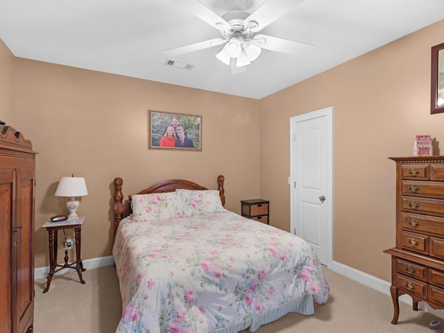 100 S Cambridge Drive, Griffin, GA 30224