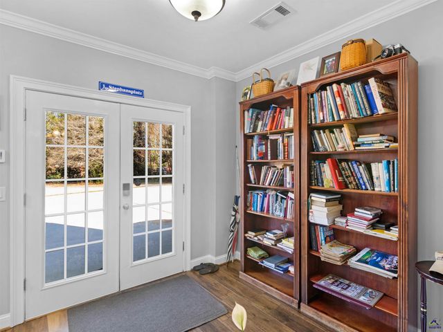 100 S Cambridge Drive, Griffin, GA 30224