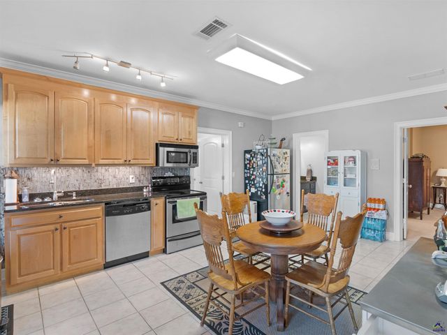 100 S Cambridge Drive, Griffin, GA 30224