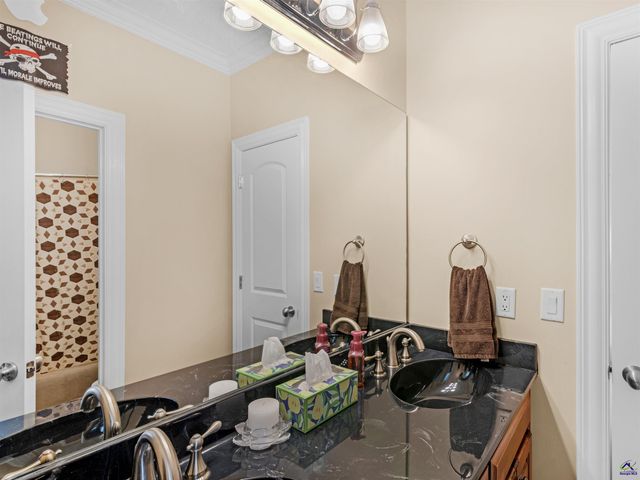 100 S Cambridge Drive, Griffin, GA 30224