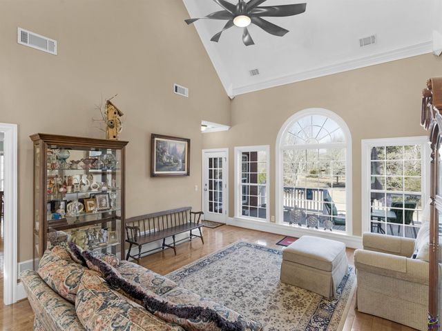 100 S Cambridge Drive, Griffin, GA 30224