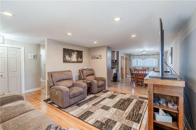 1785 W Shore Road, Warwick, RI 02889