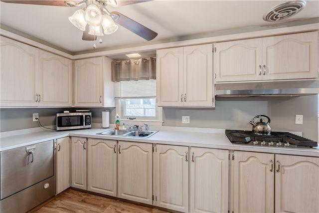 1785 W Shore Road, Warwick, RI 02889