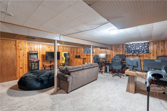 1785 W Shore Road, Warwick, RI 02889