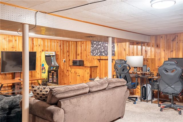 1785 W Shore Road, Warwick, RI 02889