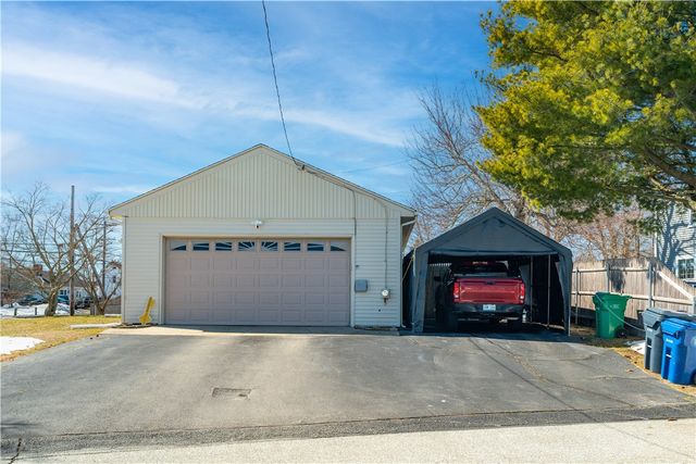 1785 W Shore Road, Warwick, RI 02889