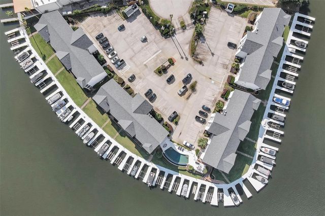 168 Paradise Point Boulevard D 104, Montgomery, TX 77356