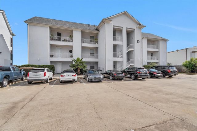 168 Paradise Point Boulevard D 104, Montgomery, TX 77356