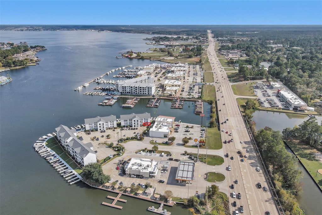 168 Paradise Point Boulevard D 104, Montgomery, TX 77356