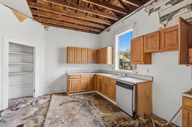 1109 29th Street, Galveston, TX 77550