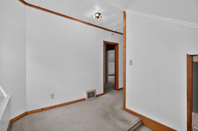 1129 W NEW YORK AVENUE, Oshkosh, WI 54901