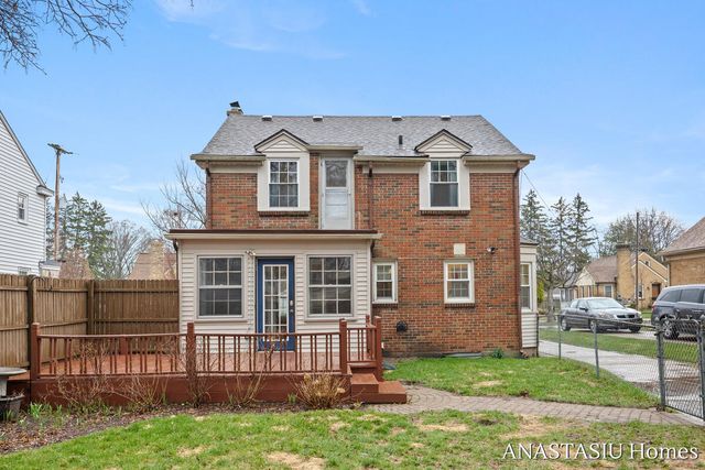 870 Mayhew Wood Drive, Grand Rapids, MI 49507