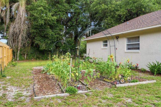 950 S PARSONS AVENUE, Deland, FL 32720