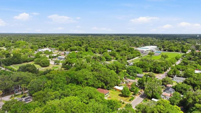 950 S PARSONS AVENUE, Deland, FL 32720