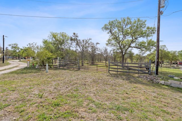 115 Pena CT, Del Valle, TX 78617