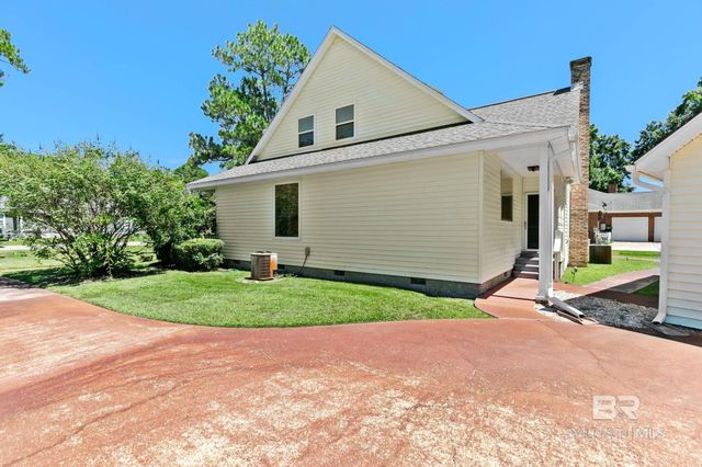 533 Wedgewood Drive, Gulf Shores, AL 36542