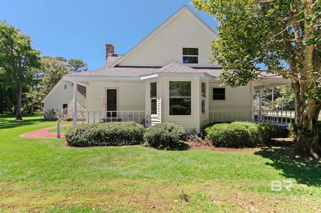 533 Wedgewood Drive, Gulf Shores, AL 36542