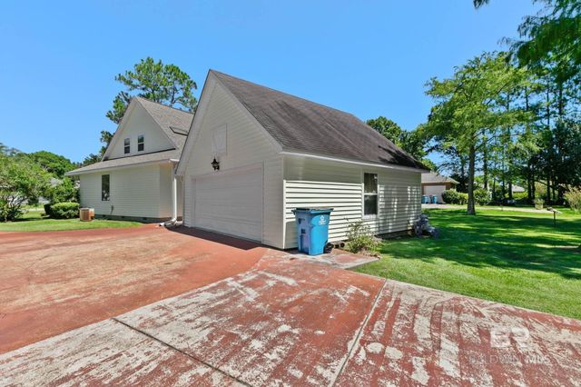 533 Wedgewood Drive, Gulf Shores, AL 36542