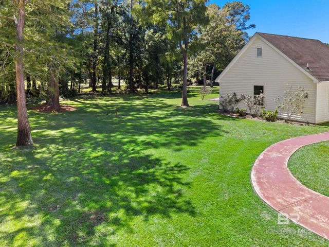 533 Wedgewood Drive, Gulf Shores, AL 36542