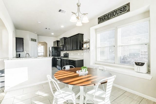 405 Lake Line Drive, Alvin, TX 77511